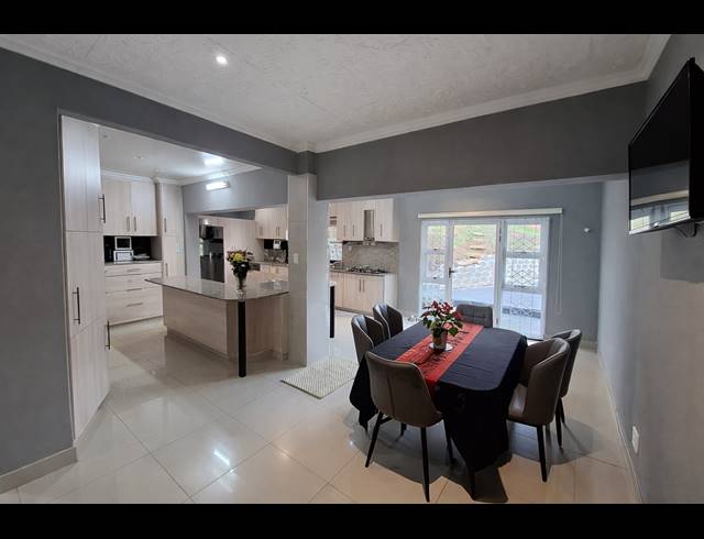 3 BEDROOM HOUSE FOR SALE IN SEA PARK